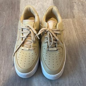 Nike Air Force 1 size 8 tan/white